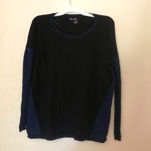 DKNY Black & Blue Long Sleeve Sweater Size Small